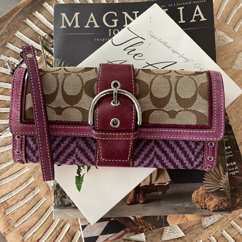 Coach Limited Edition RARE HTF Wallet/ Wristlet Clutch Purse